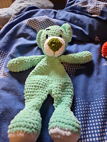 gestricktes/gehäkeltes